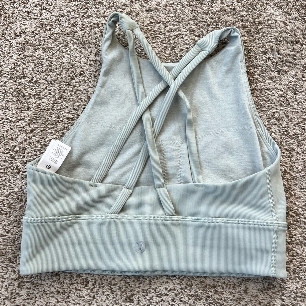 Lululemon sports bra size 4